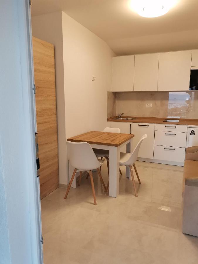 Apartment Luka Макарська Екстер'єр фото
